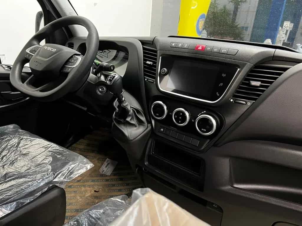Iveco Daily 35S14 CRV DoKa 7-Sitzer / Kasten NEW MODEL 01/2026-photo-13