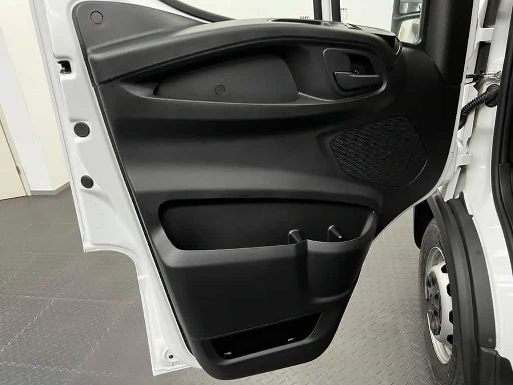 Iveco Daily 35S14 CRV DoKa 7-Sitzer / Kasten NEW MODEL 01/2026-photo-24