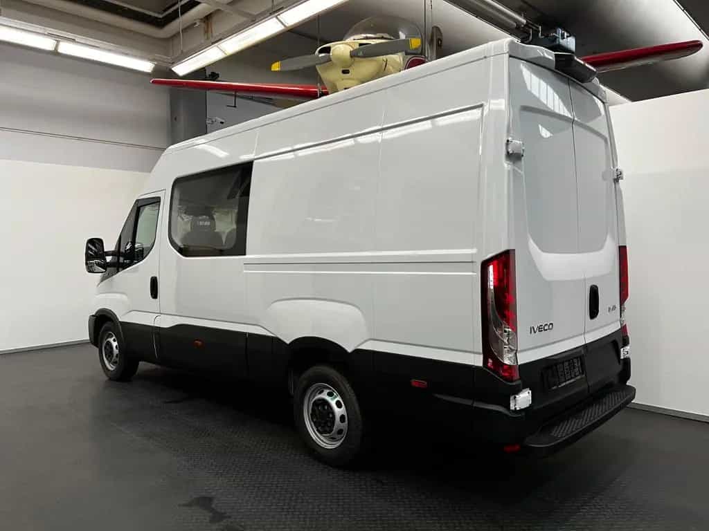 Iveco Daily 35S14 CRV DoKa 7-Sitzer / Kasten NEW MODEL 01/2026-photo-3