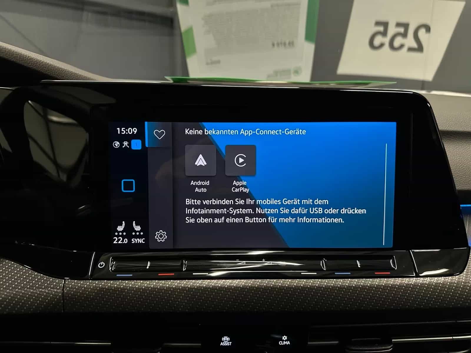 Volkswagen Golf 09/2023-photo-19