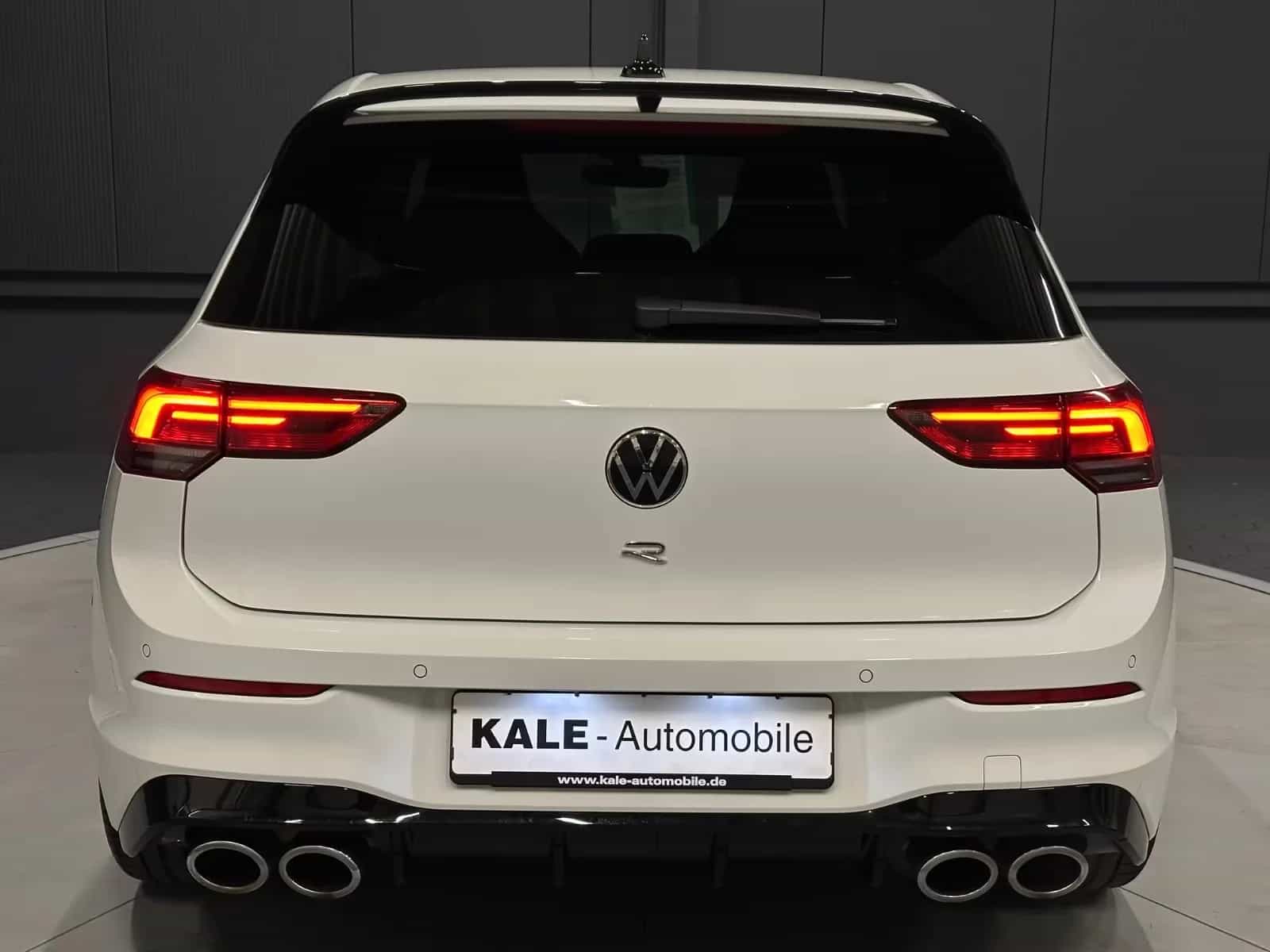 Volkswagen Golf 09/2023-photo-4