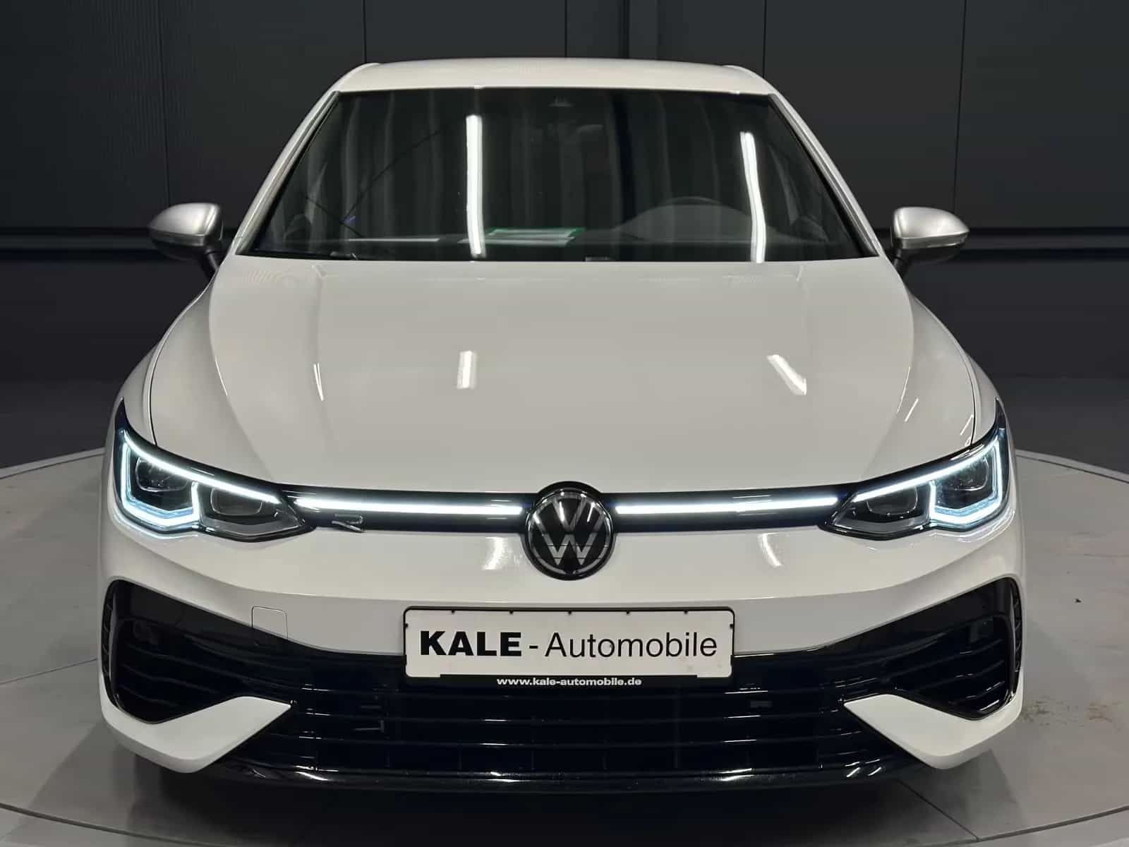 Volkswagen Golf 09/2023-photo-7