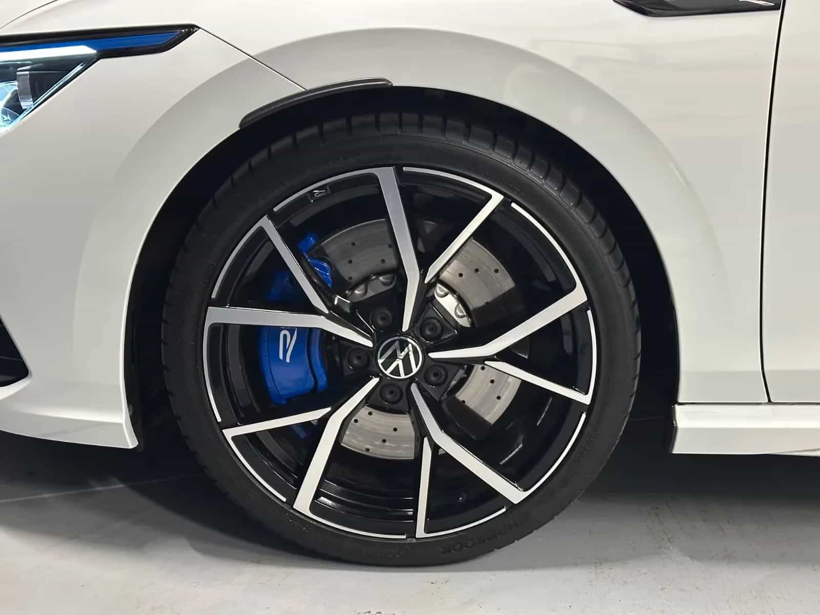 Volkswagen Golf 09/2023-photo-8
