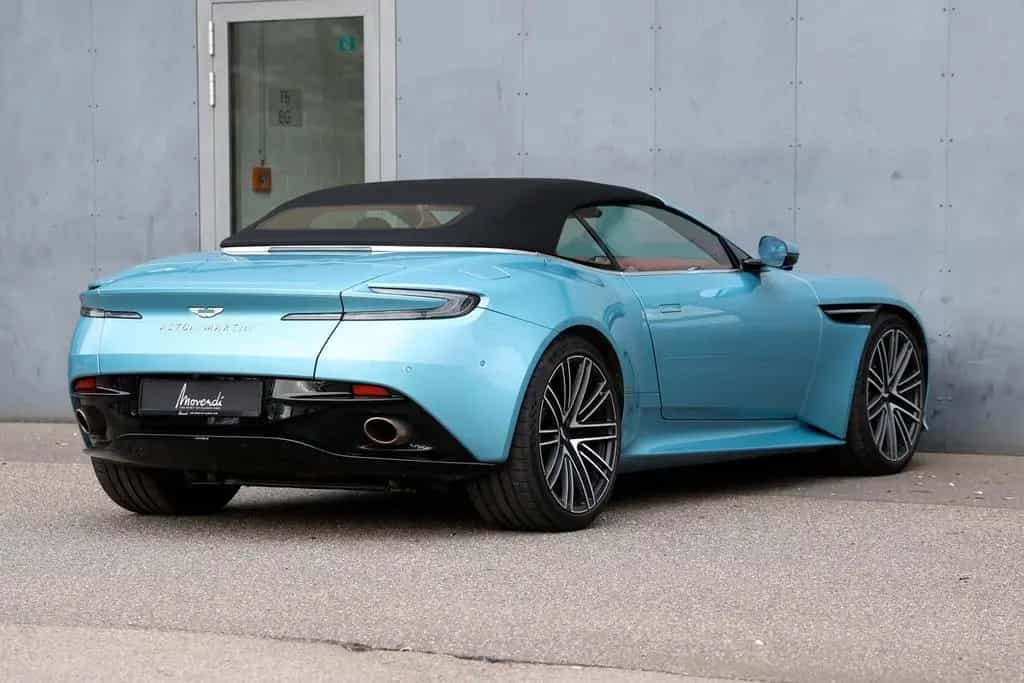 Aston Martin DB12 Volante 1. Hand 07/2024-photo-10