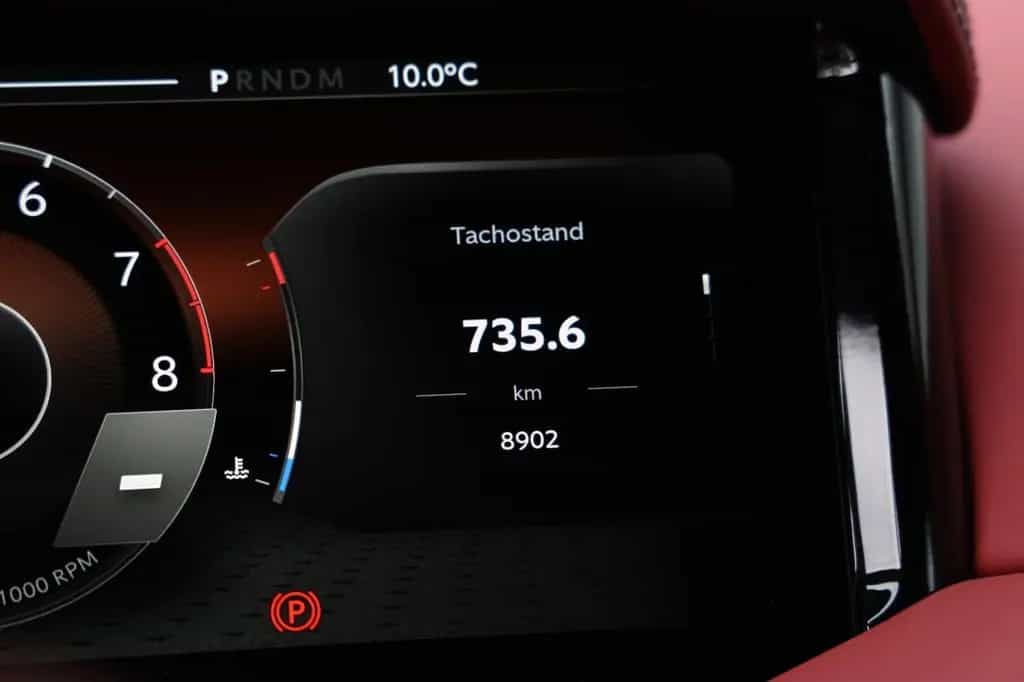 Aston Martin DB12 Volante 1. Hand 07/2024-photo-20