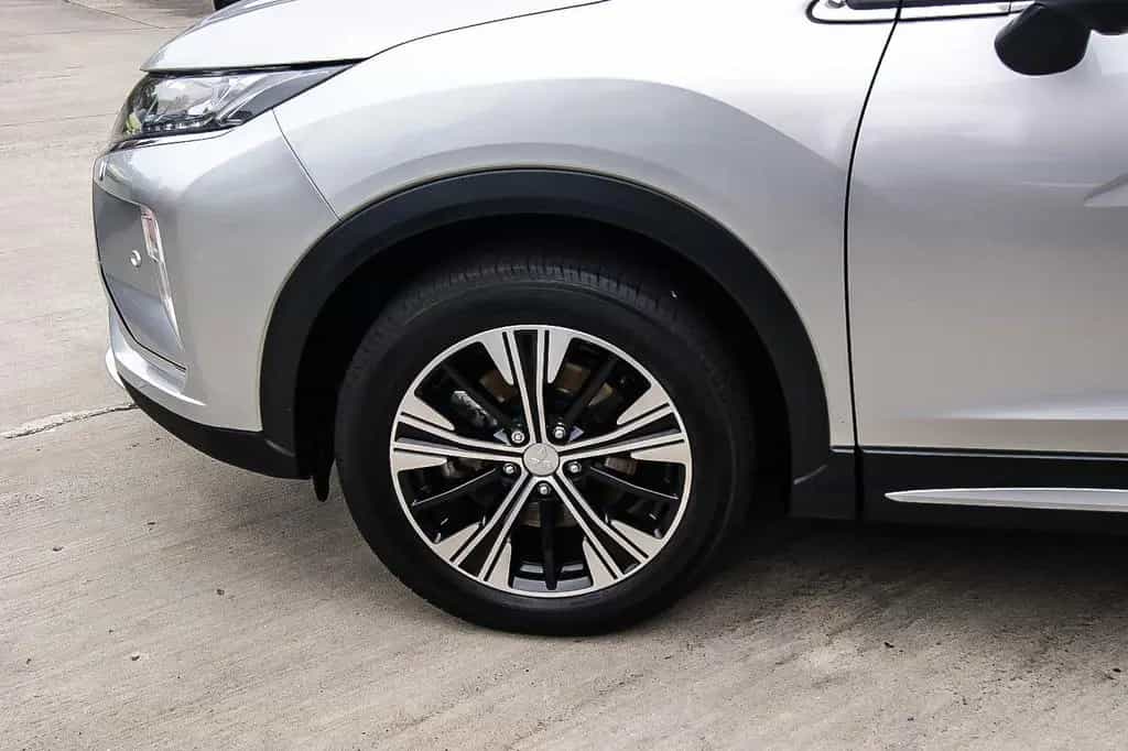 Mitsubishi Eclipse Cross Intro Edition2WD 1HAND LED HEAD-UP 11/2018-photo-5