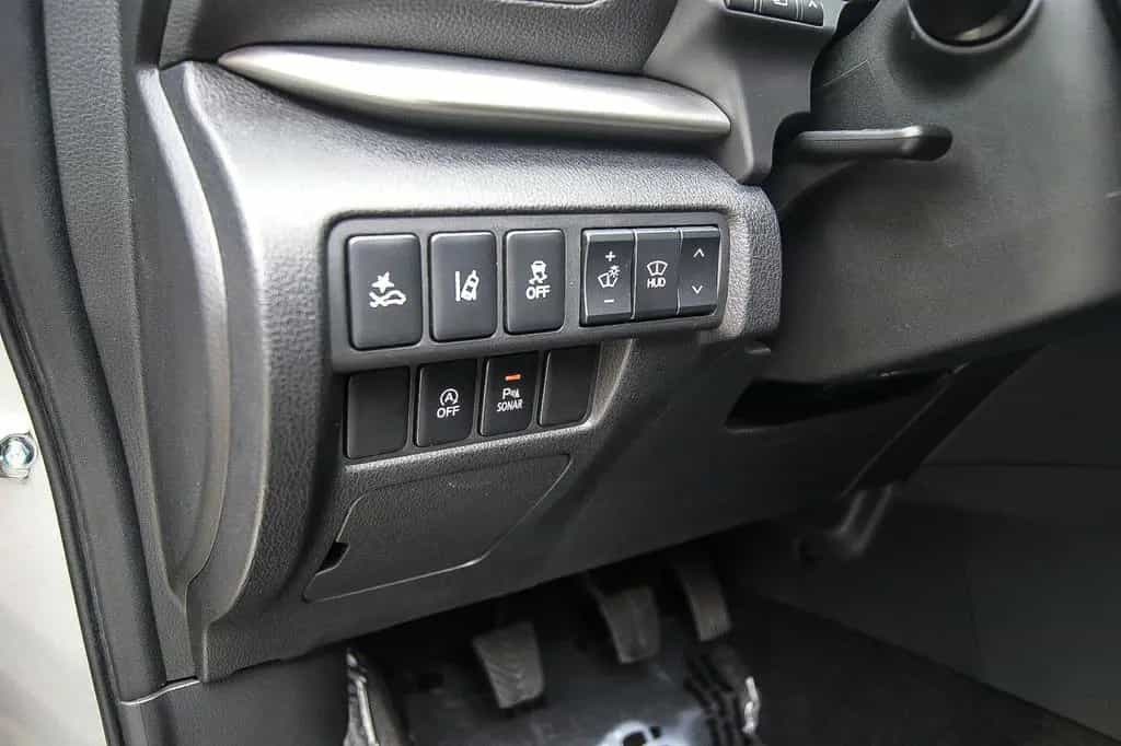 Mitsubishi Eclipse Cross Intro Edition2WD 1HAND LED HEAD-UP 11/2018-photo-9