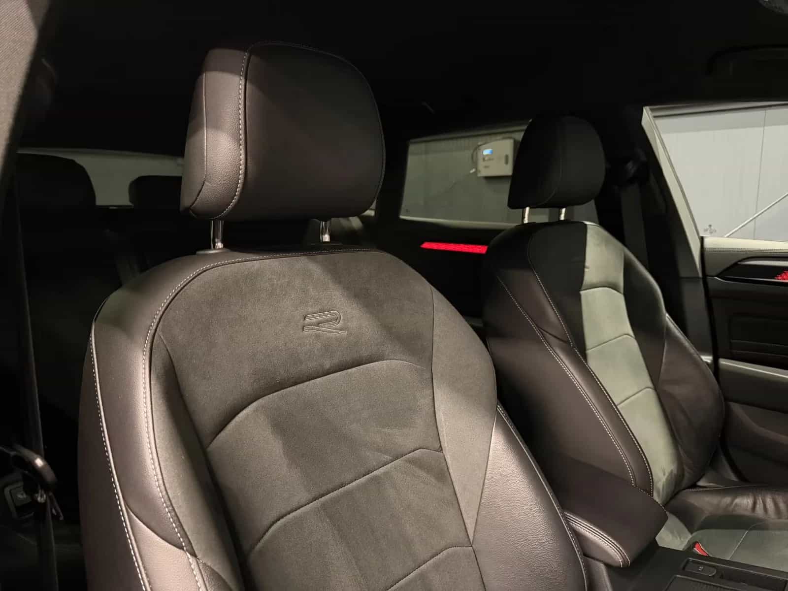 Volkswagen Arteon 11/2022-photo-12