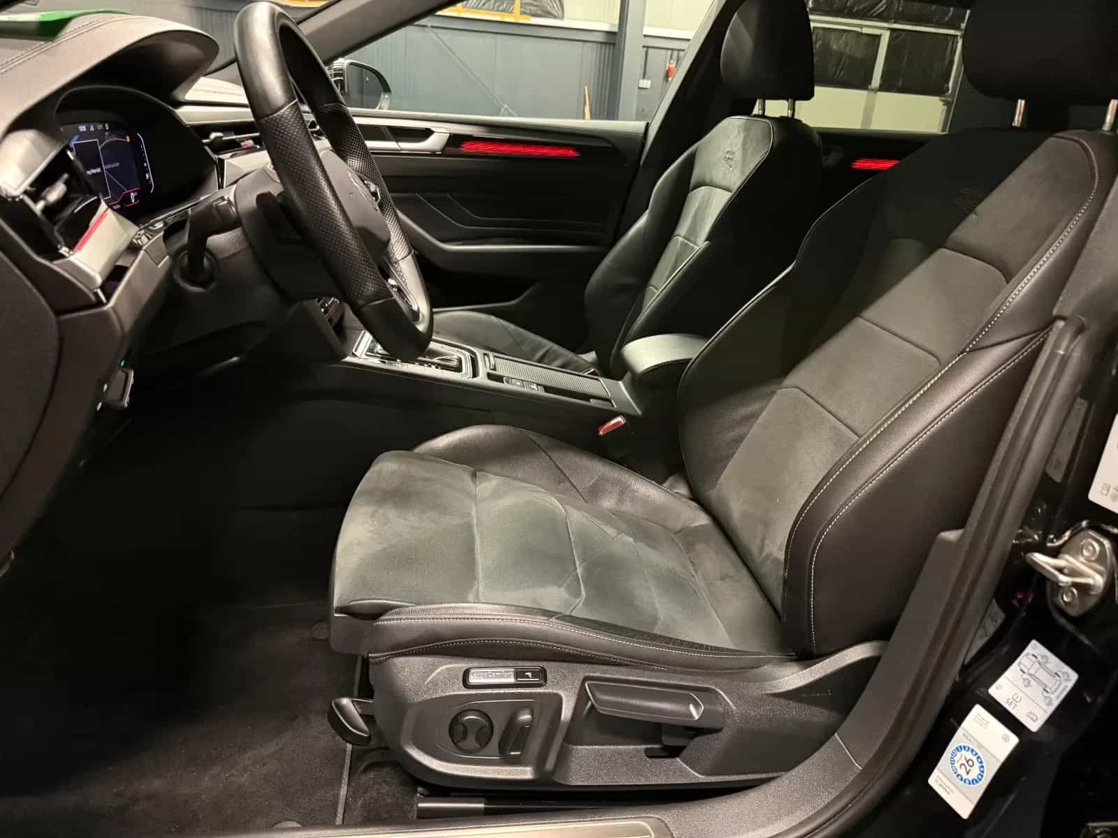Volkswagen Arteon 11/2022-photo-28