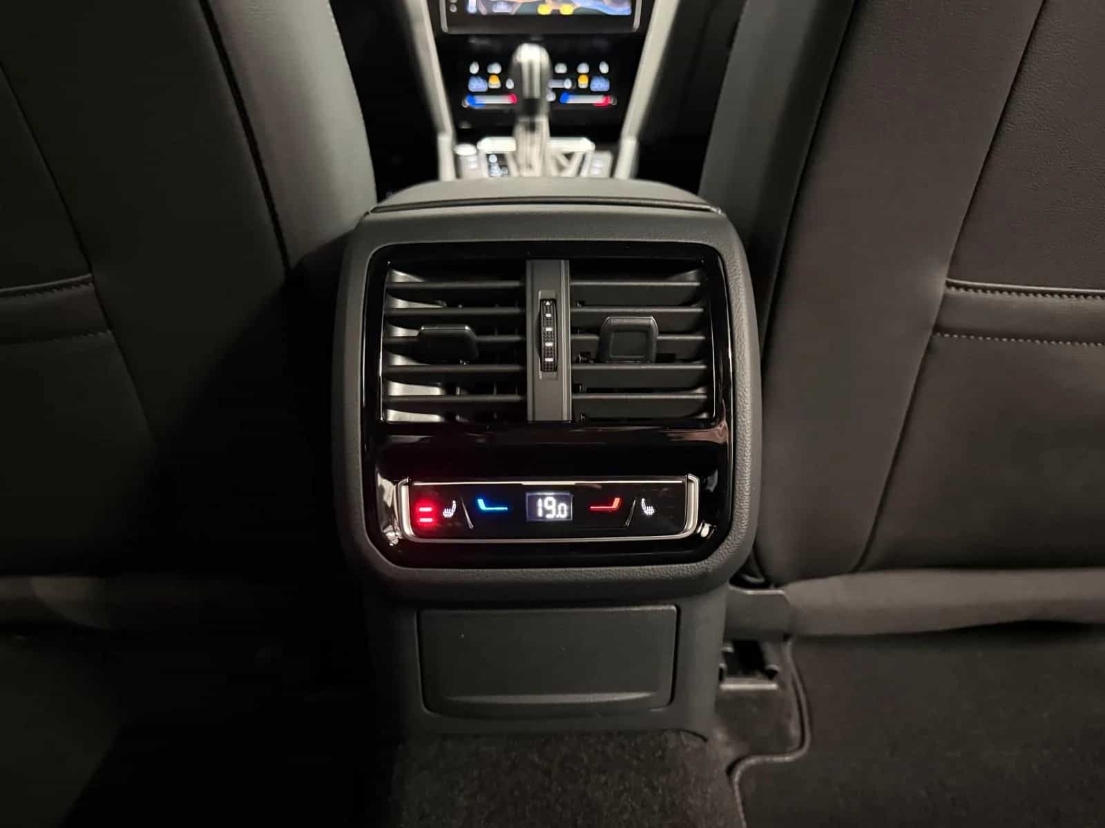 Volkswagen Arteon 11/2022-photo-31