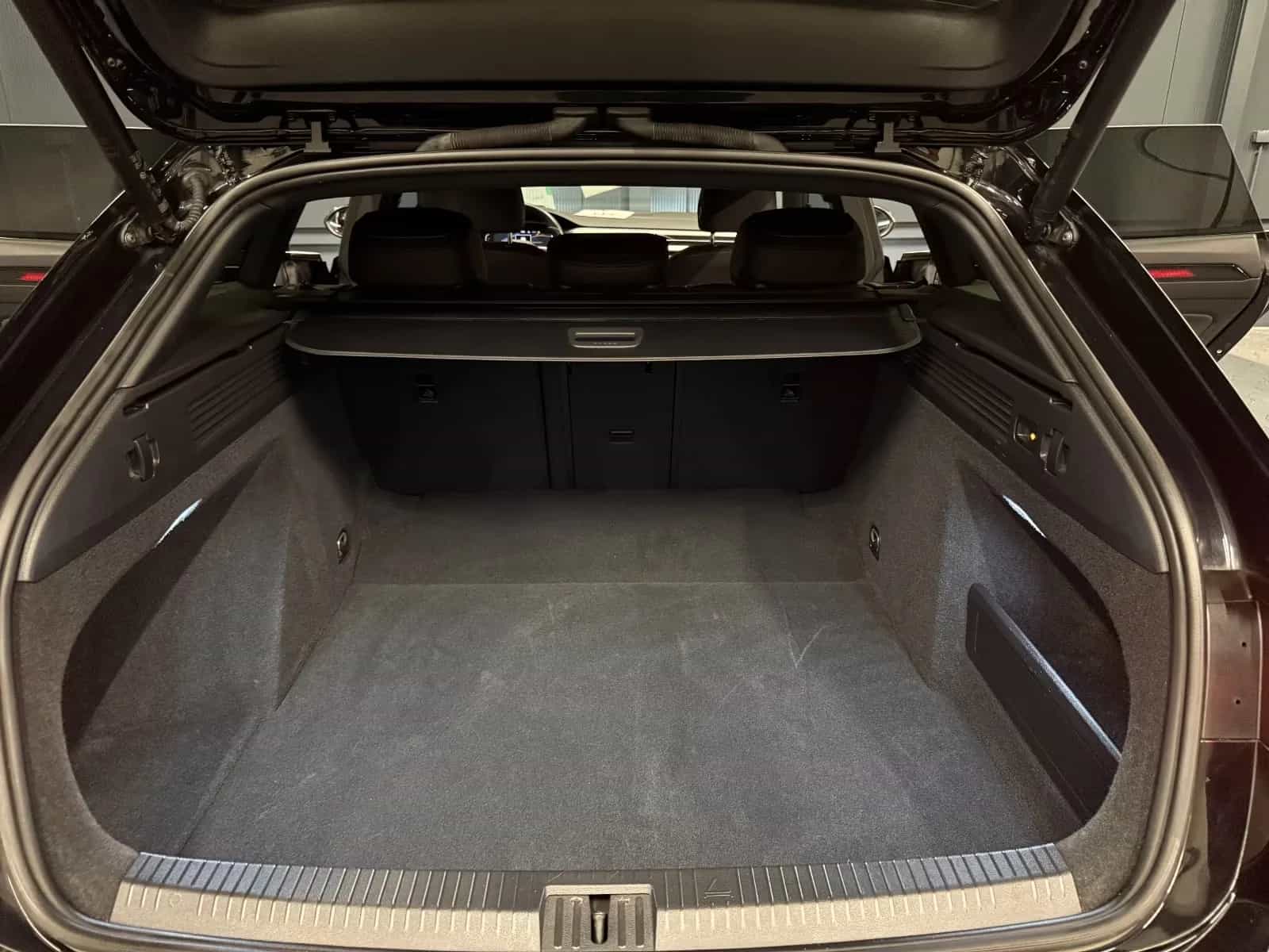 Volkswagen Arteon 11/2022-photo-33