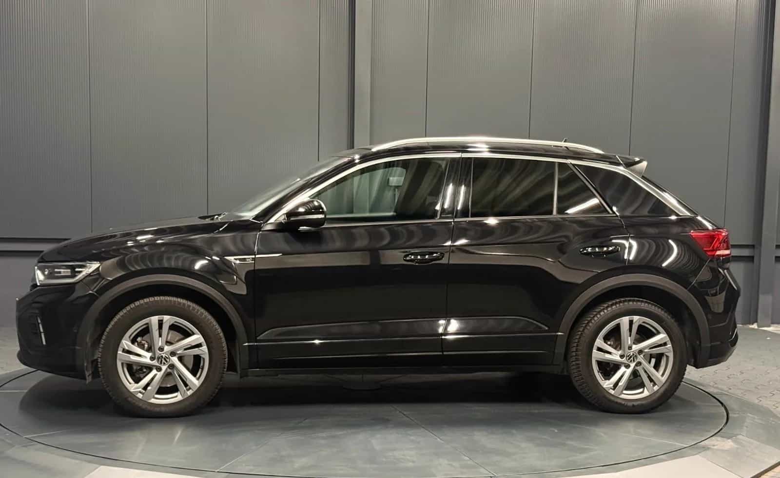 Volkswagen T-Roc 01/2023-photo-2