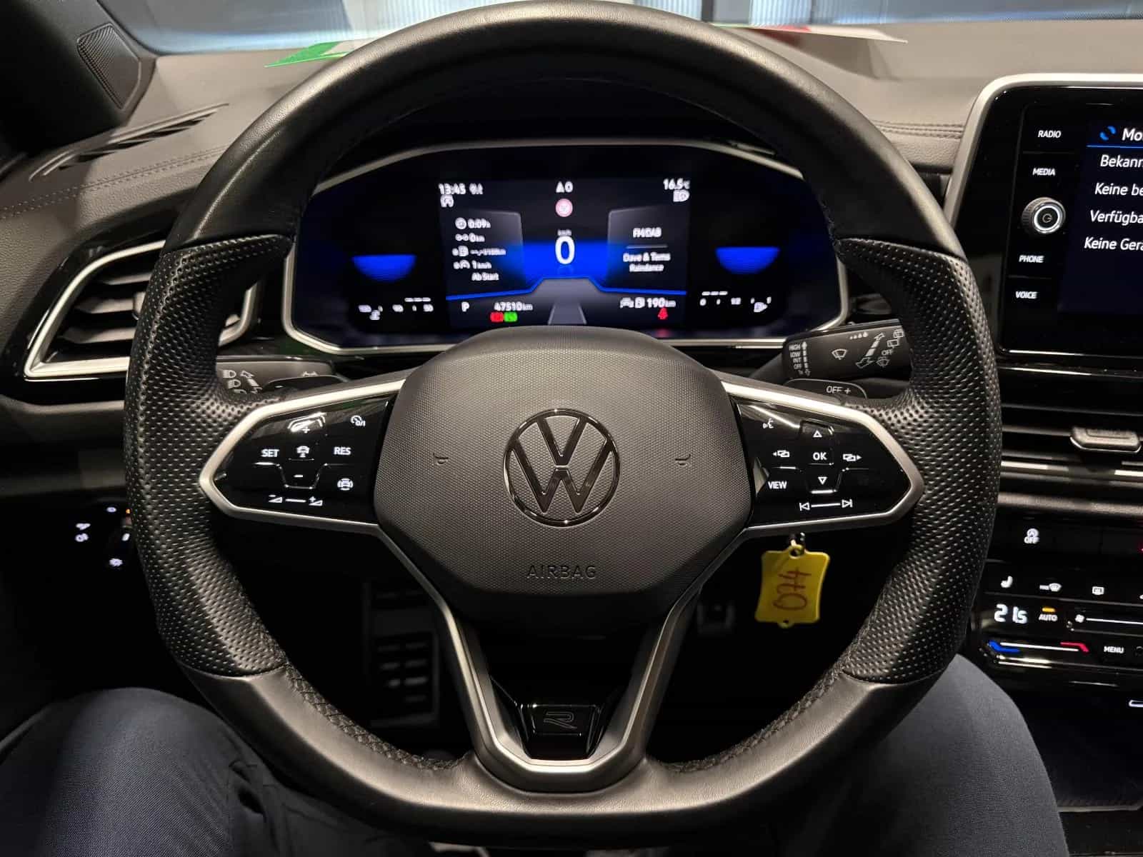 Volkswagen T-Roc 01/2023-photo-22