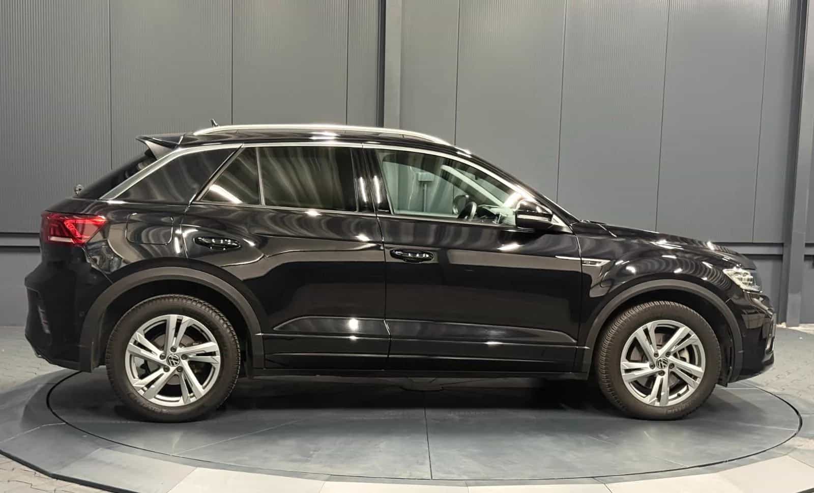 Volkswagen T-Roc 01/2023-photo-8