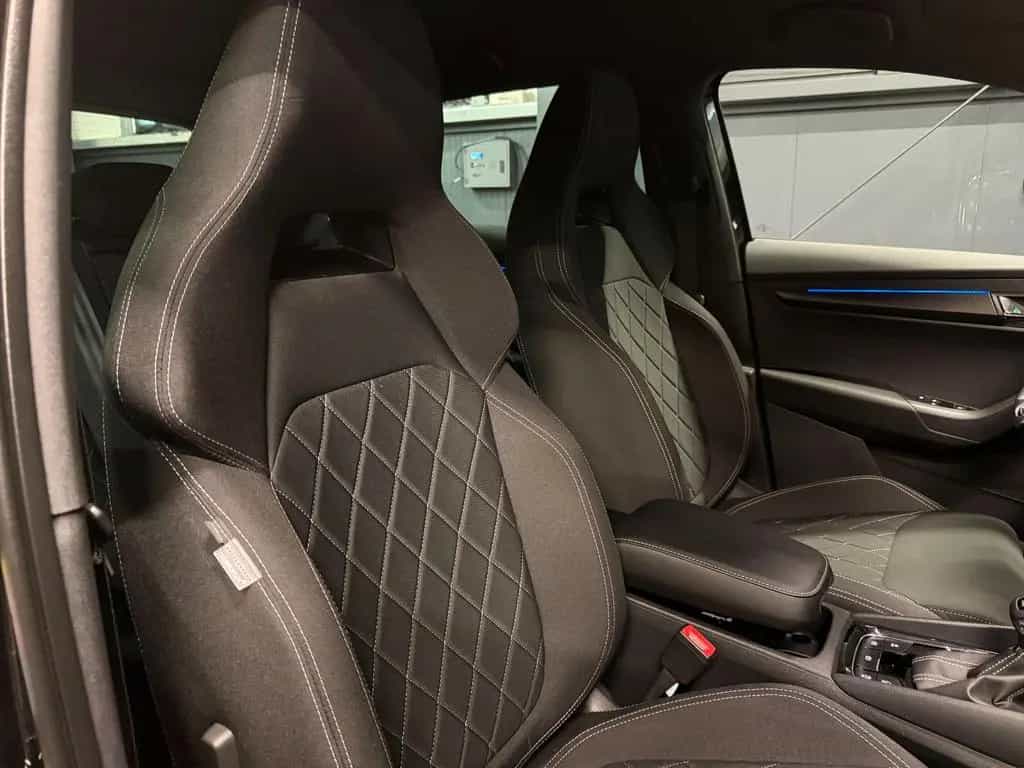 Skoda Karoq Sportline 4x4 *18Zoll*Traveller*360*4x SHZ 11/2022-photo-10