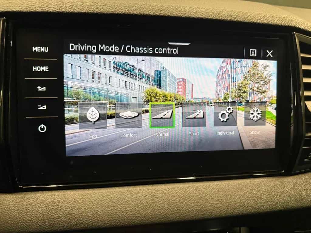 Skoda Karoq Sportline 4x4 *18Zoll*Traveller*360*4x SHZ 11/2022-photo-21