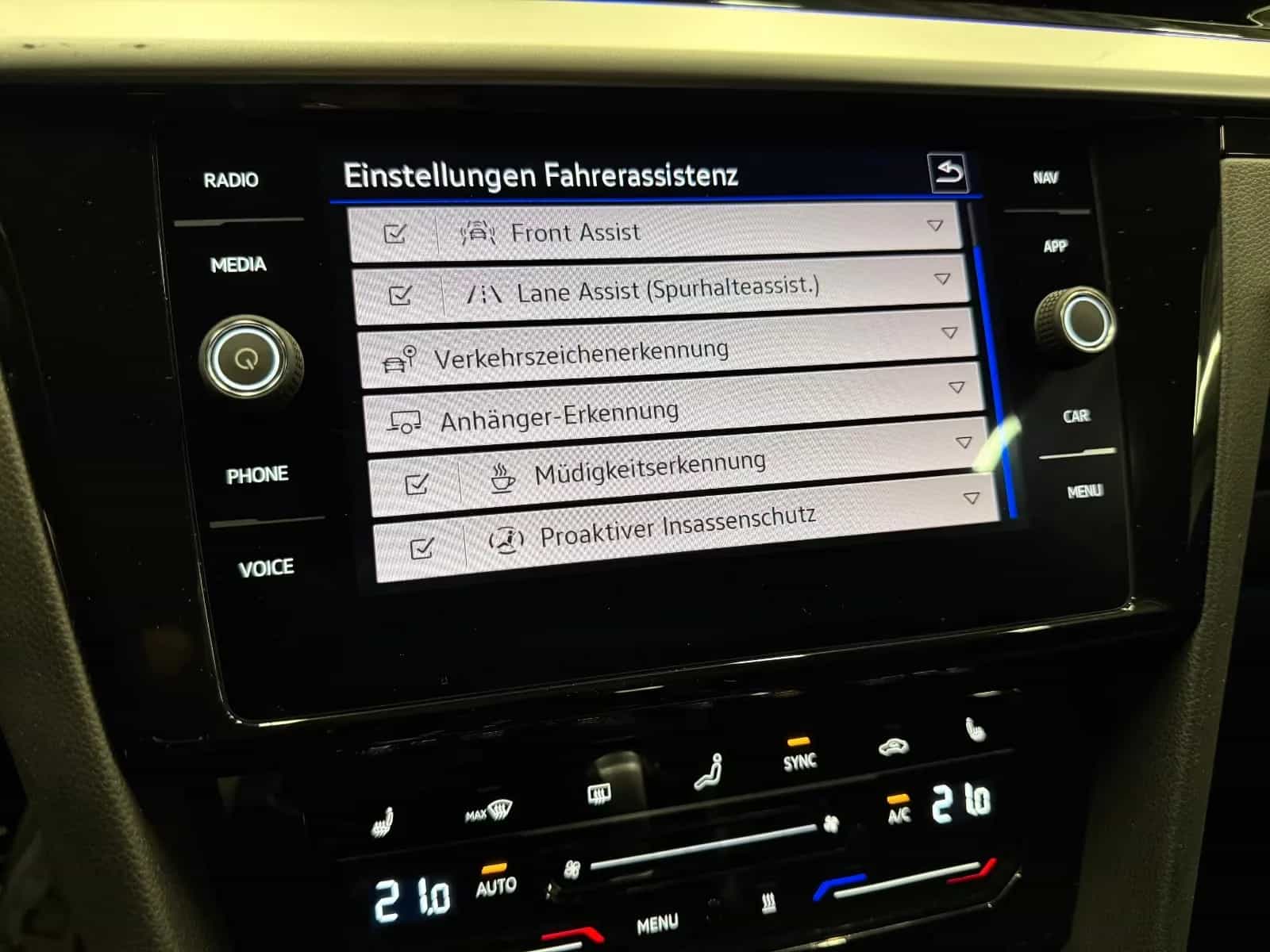 Volkswagen Arteon 11/2022-photo-21
