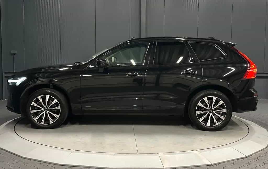 Volvo XC60 Plus Dark AWD *PANORAMA*360*LEDER*HIFI* 03/2023-photo-1