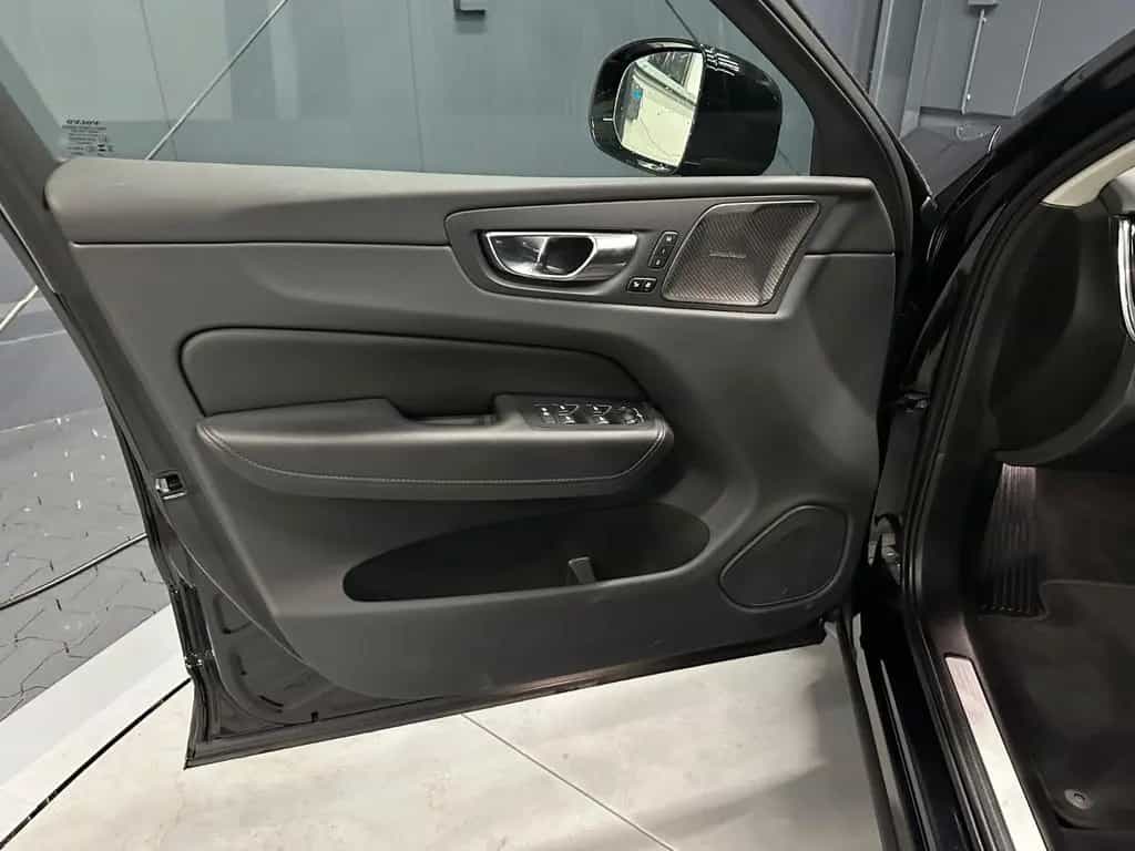 Volvo XC60 Plus Dark AWD *PANORAMA*360*LEDER*HIFI* 03/2023-photo-13
