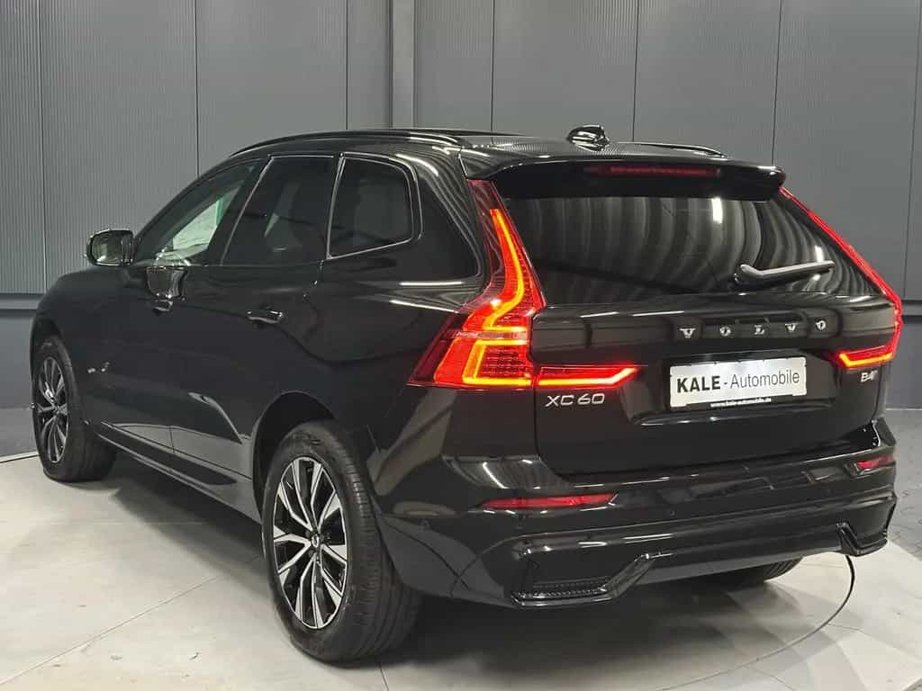 Volvo XC60 Plus Dark AWD *PANORAMA*360*LEDER*HIFI* 03/2023-photo-2