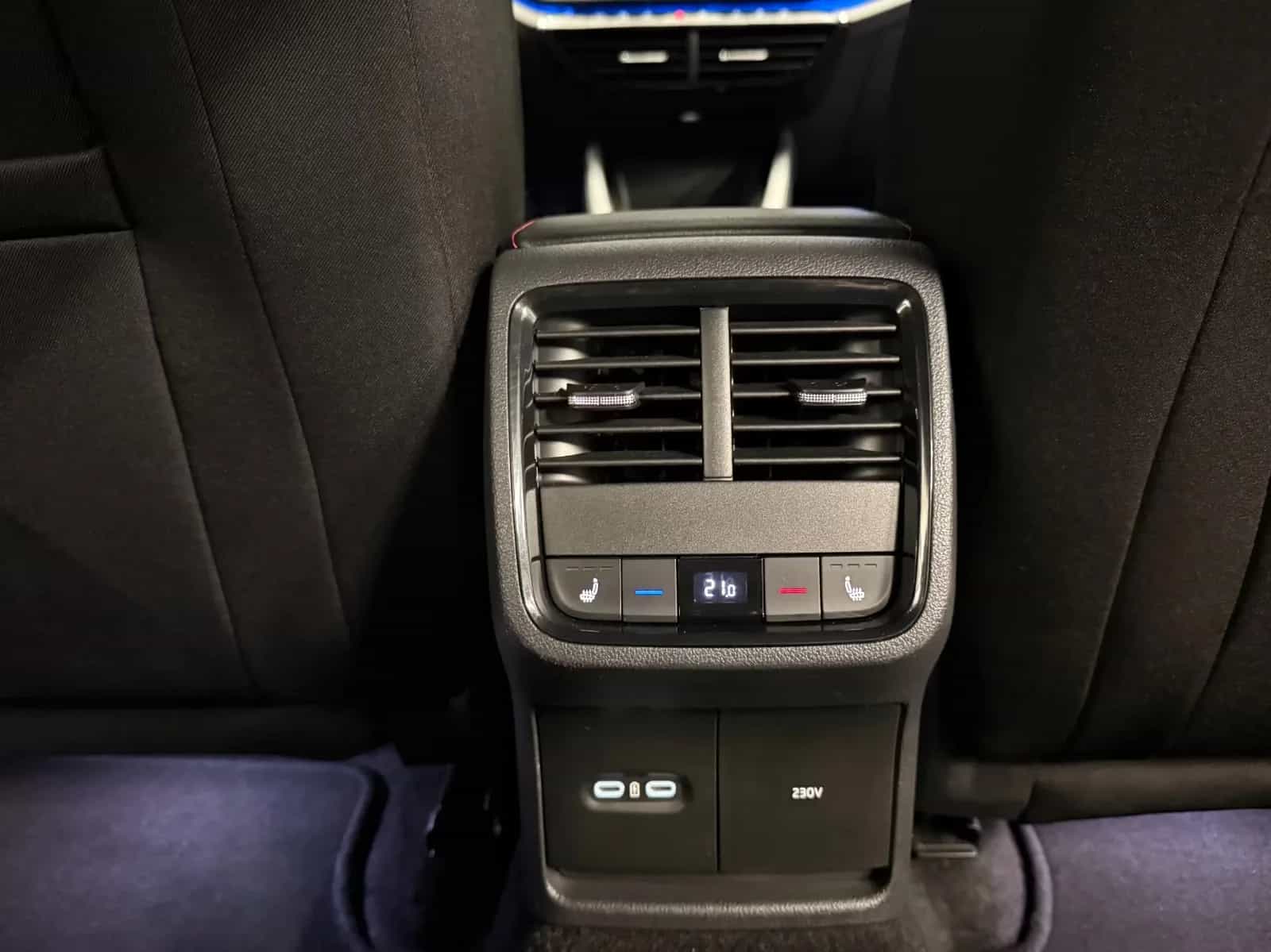 Skoda Octavia 11/2022-photo-31