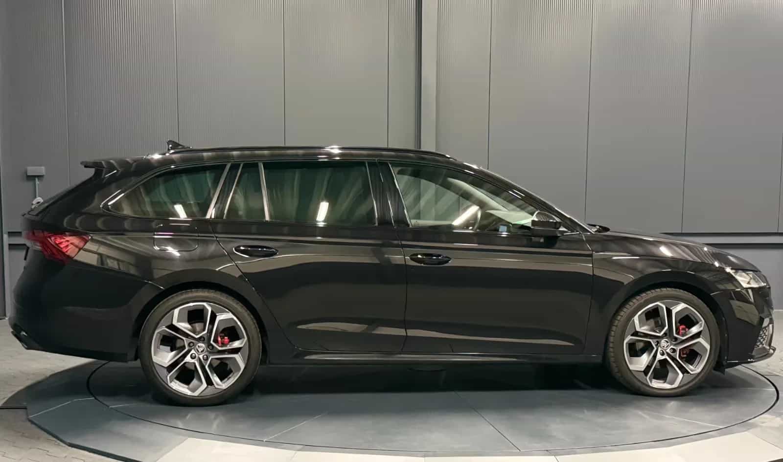 Skoda Octavia 11/2022-photo-7