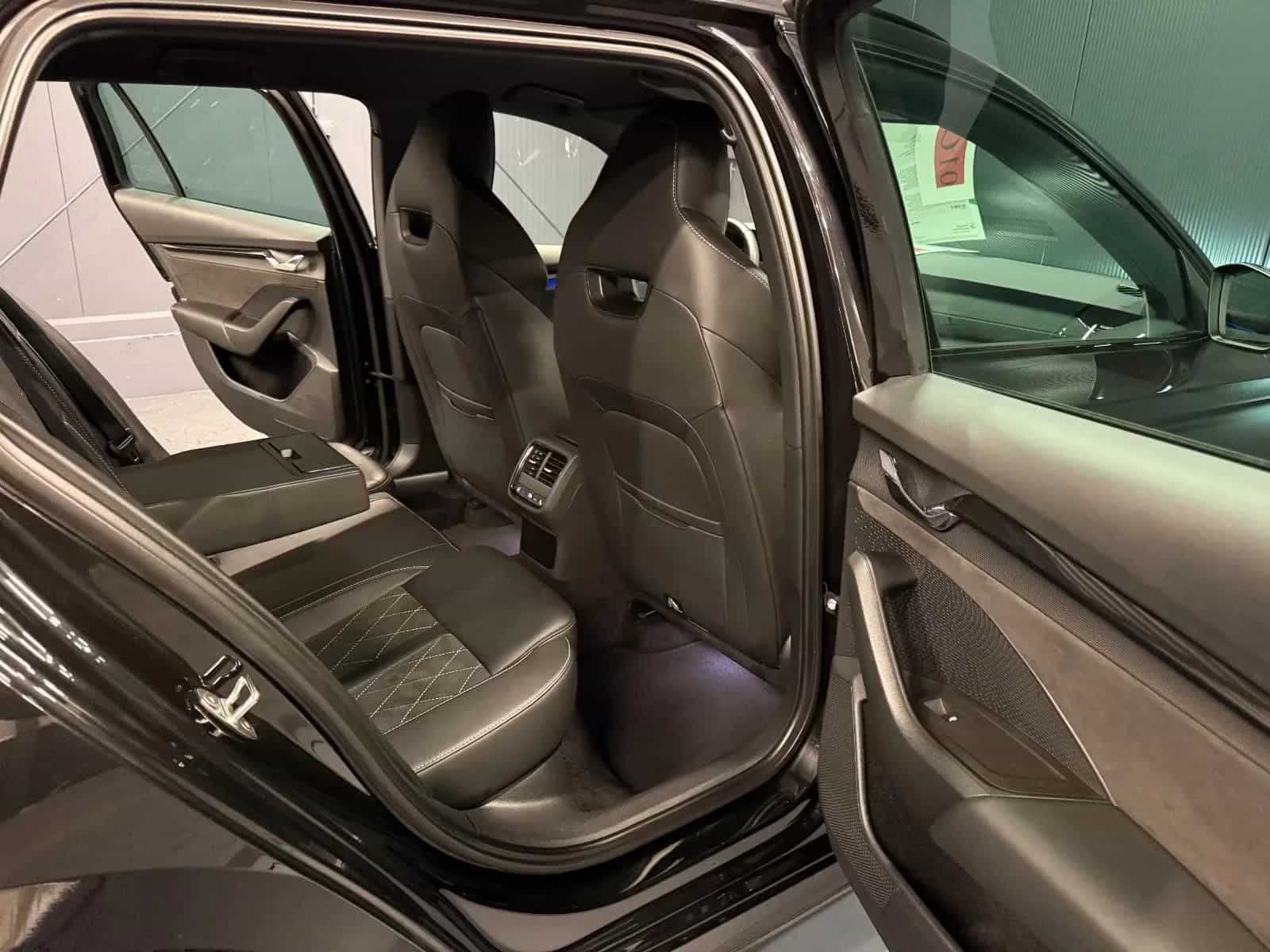 Skoda Octavia 09/2022-photo-29