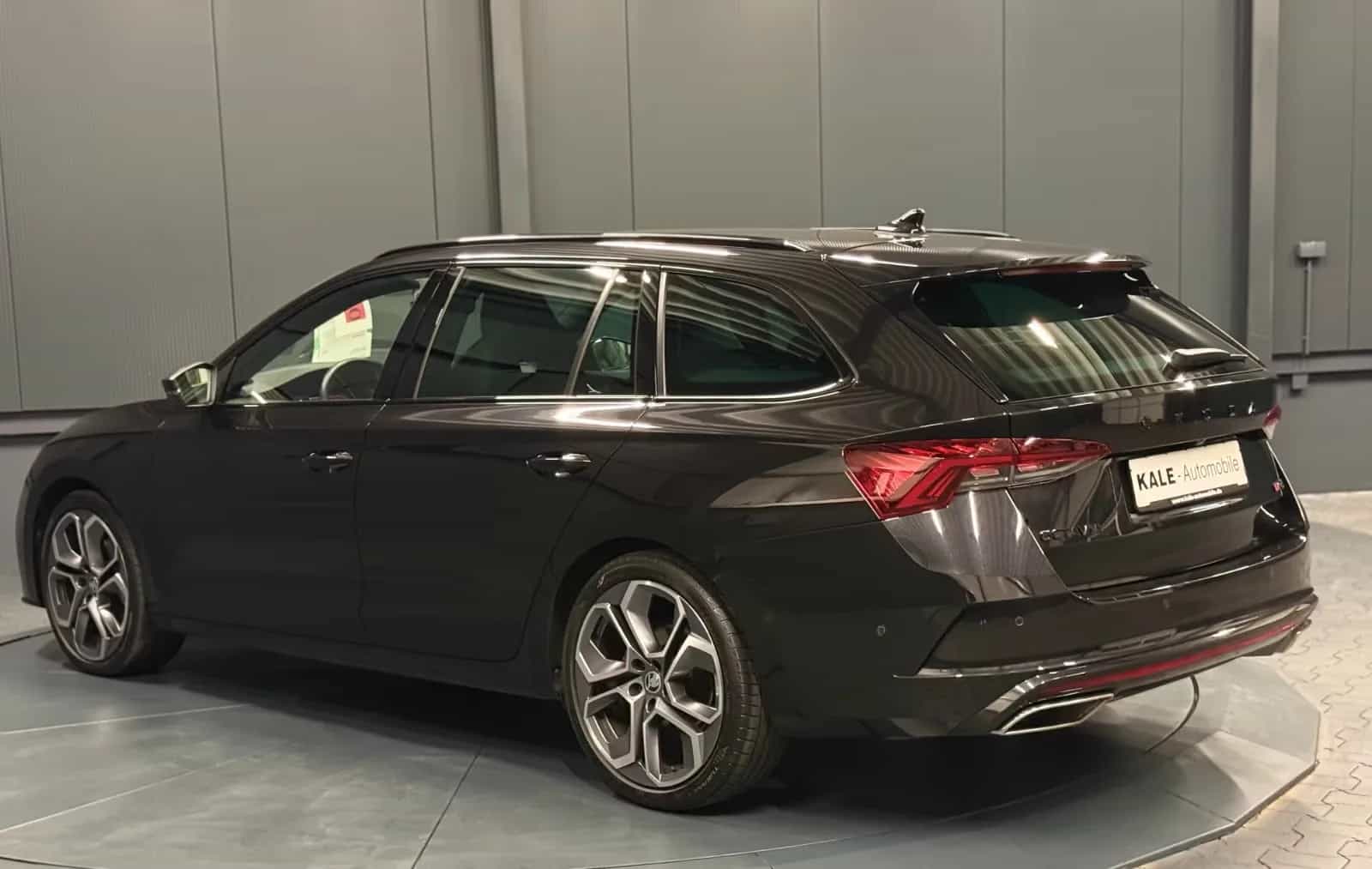 Skoda Octavia 09/2022-photo-3
