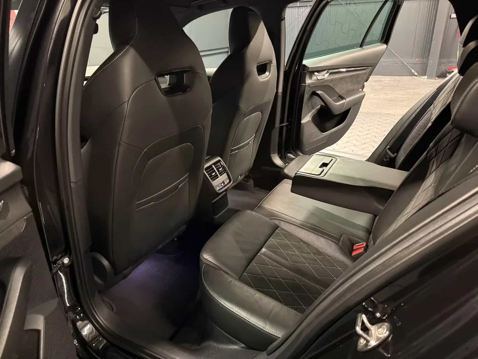 Skoda Octavia 09/2022-photo-31