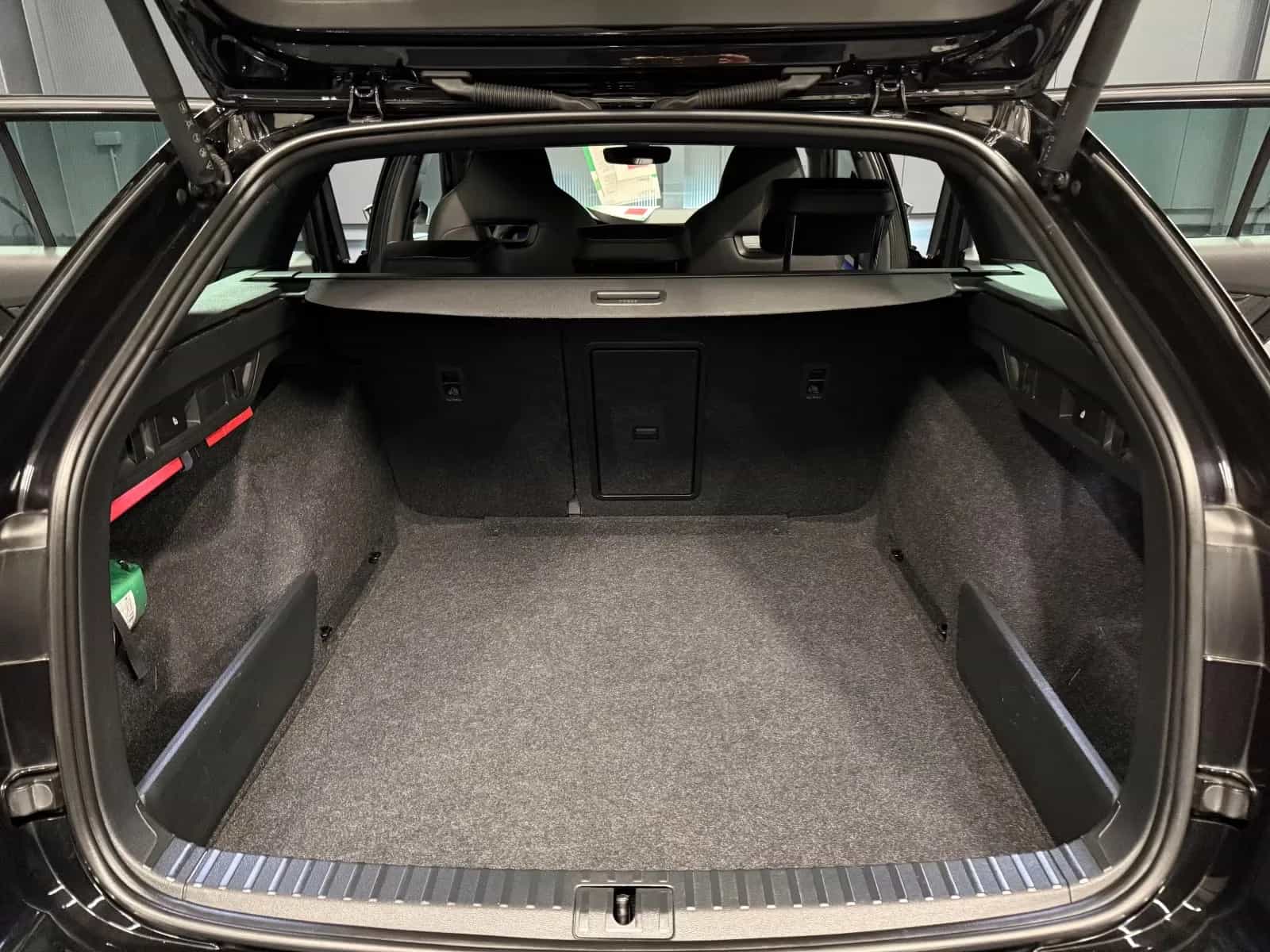 Skoda Octavia 09/2022-photo-32
