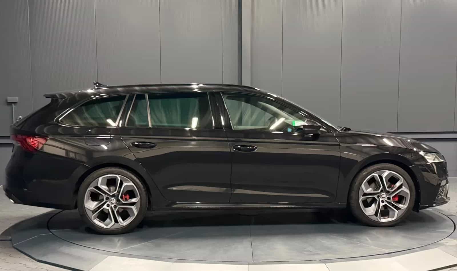 Skoda Octavia 09/2022-photo-7