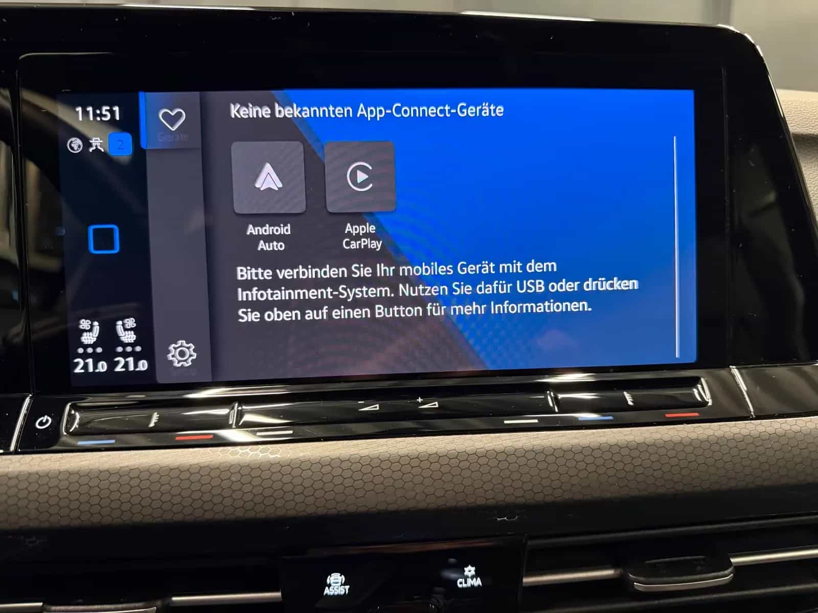 Volkswagen Golf 12/2023-photo-17