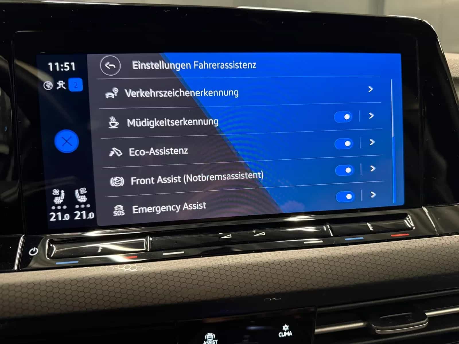 Volkswagen Golf 12/2023-photo-20