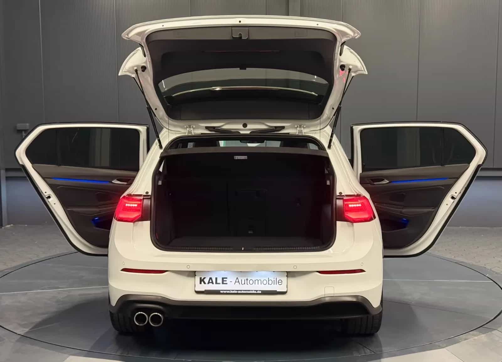 Volkswagen Golf 12/2023-photo-5