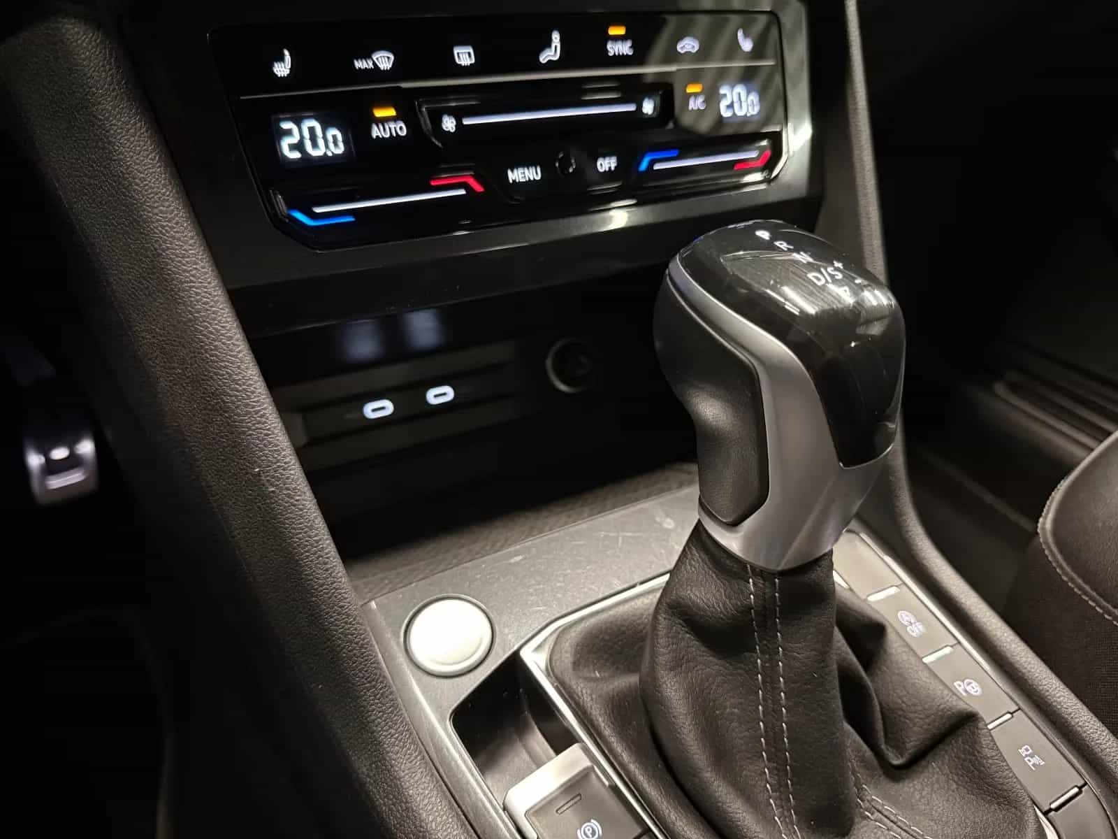Volkswagen Tiguan Allspace 11/2021-photo-24