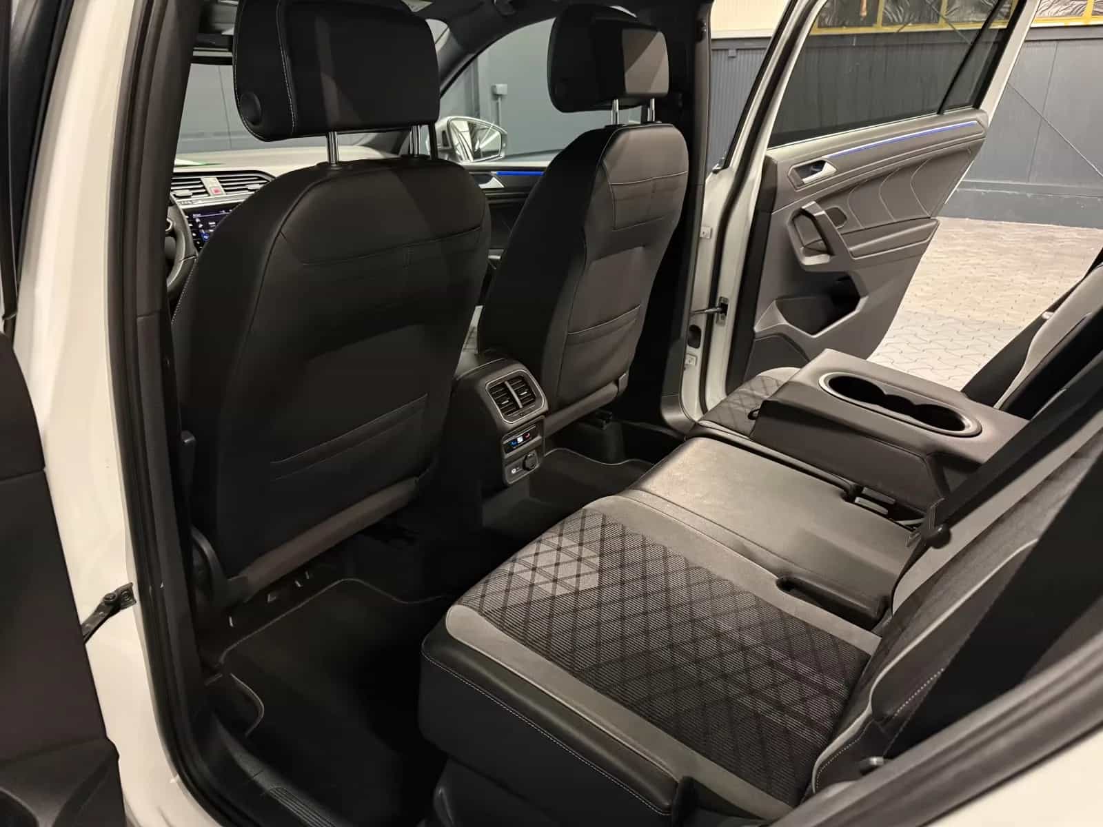 Volkswagen Tiguan Allspace 11/2021-photo-33