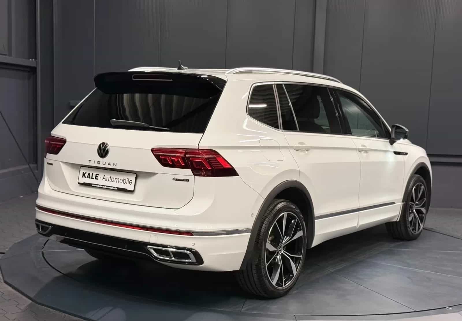 Volkswagen Tiguan Allspace 11/2021-photo-7
