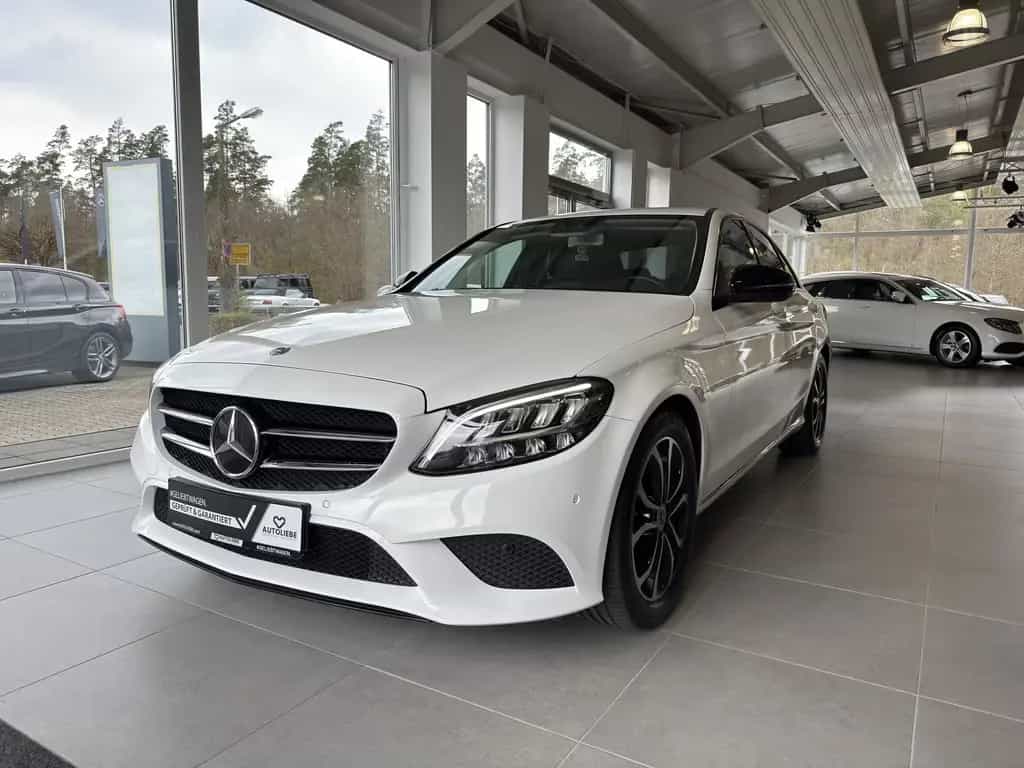 Mercedes-Benz C-Class 300 Limousine LED*RFK*AMBIENTE*NIGHT 05/2019-photo-0