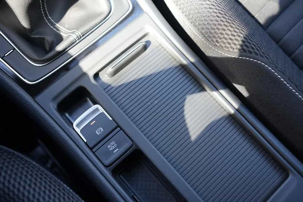 Volkswagen Golf VII Lim. Cup BMT*1.HAND*KLIMA*PDC*LED*ESP* 11/2014-photo-18