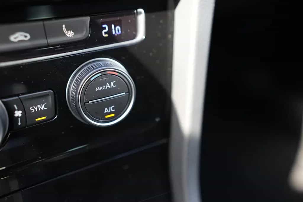 Volkswagen Golf VII Lim. Cup BMT*1.HAND*KLIMA*PDC*LED*ESP* 11/2014-photo-27