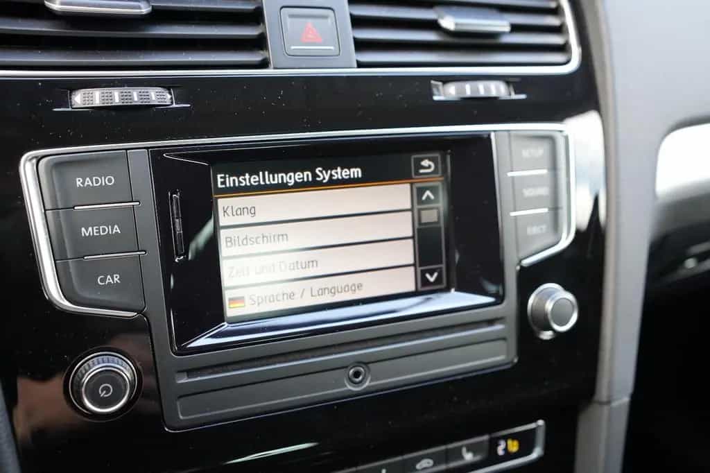 Volkswagen Golf VII Lim. Cup BMT*1.HAND*KLIMA*PDC*LED*ESP* 11/2014-photo-32