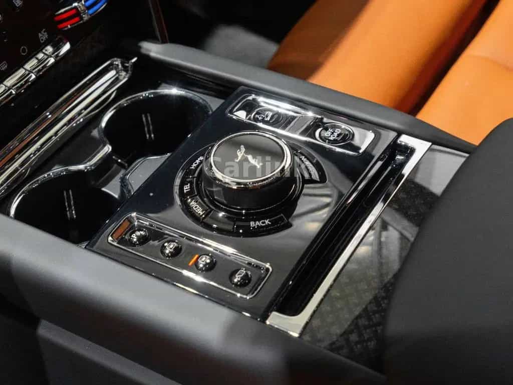 Rolls-Royce Cullinan Series II Black Badge -DARK EMERALD- 02/2026-photo-24