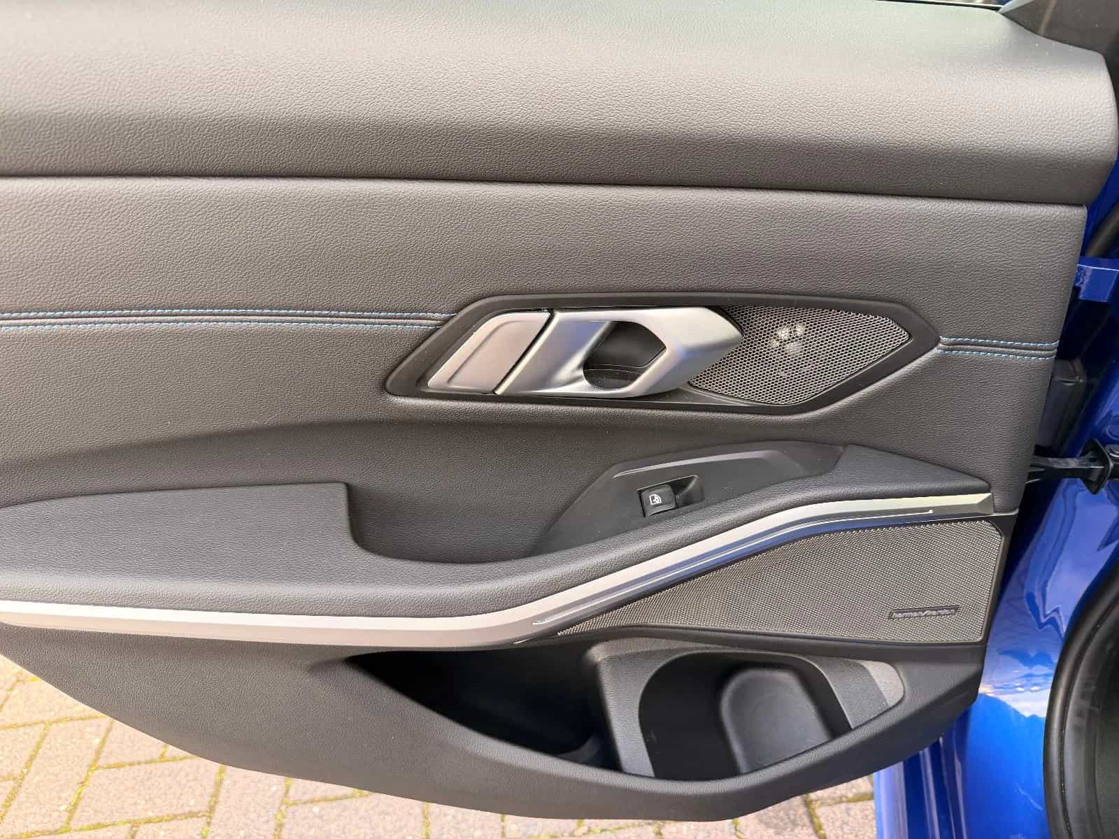 BMW 3 Series 320d Touring Leder/Laser/Keyless/AHK/360°/HuD 07/2020-photo-18