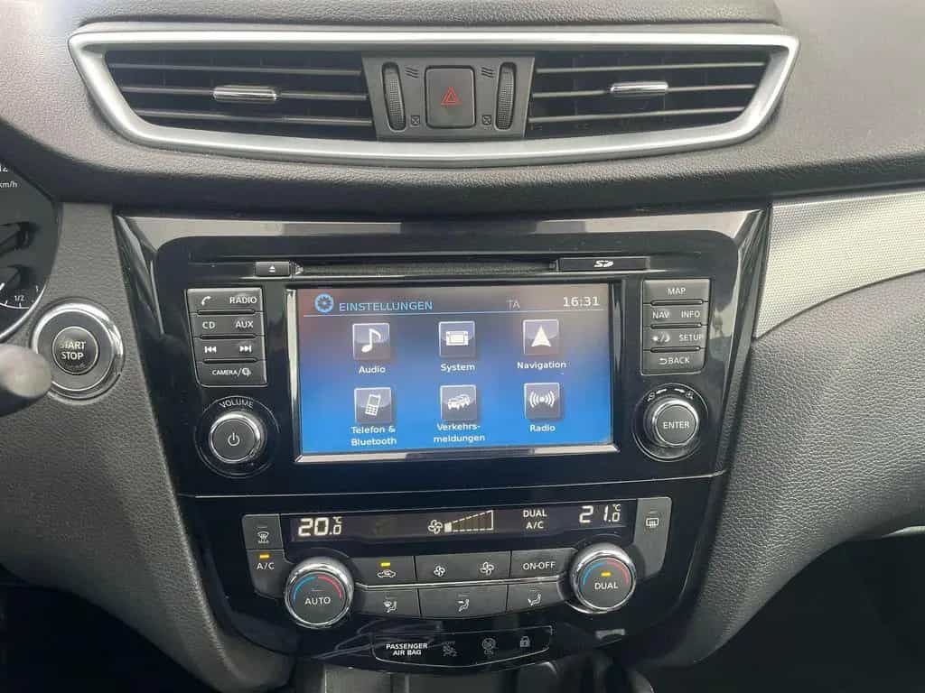 Nissan Qashqai Aut. N-Connecta Panorama Navi Kamera DAB 08/2018-photo-16