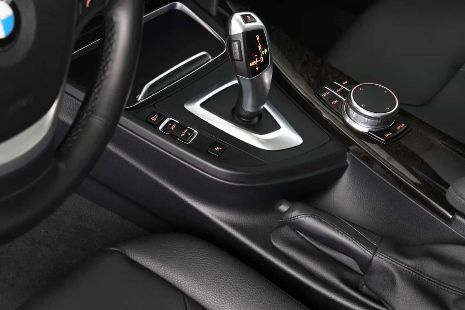 BMW 3 Series 10/2018-photo-10