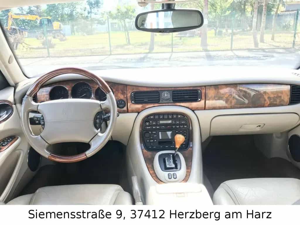 Jaguar XJ 4.0 Sovereign 180044km*Leder*SHZ*Navi*Temp*SD 07/2001-photo-11