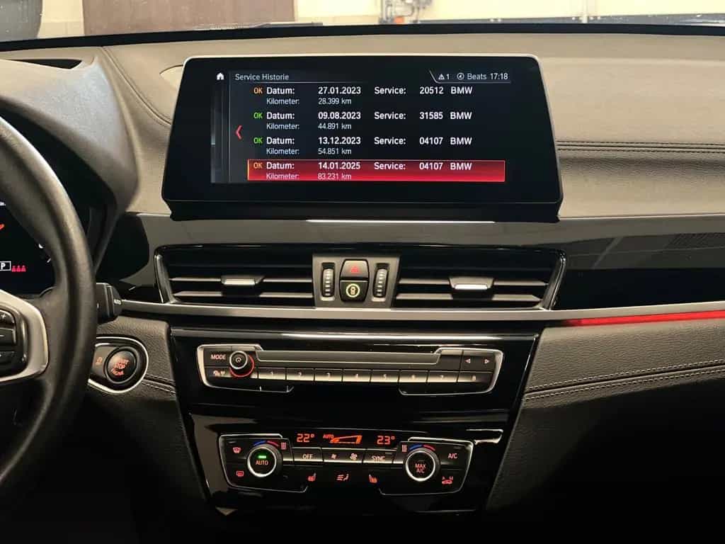 BMW X1 xDrive Sport Line AUT/HUD/AHK/Kamera/KeyLess 11/2022-photo-16