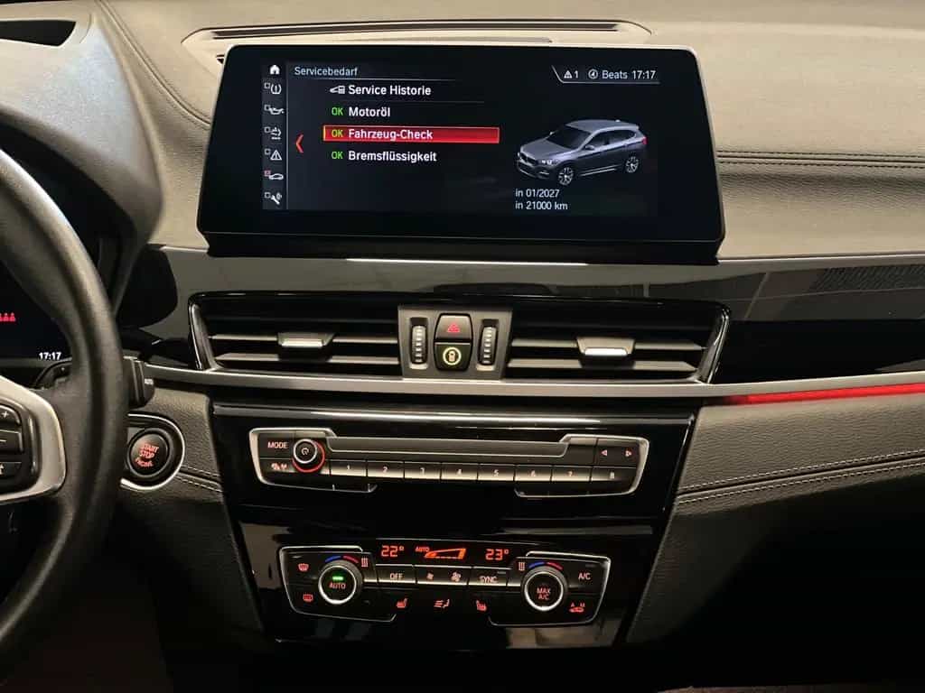 BMW X1 xDrive Sport Line AUT/HUD/AHK/Kamera/KeyLess 11/2022-photo-17
