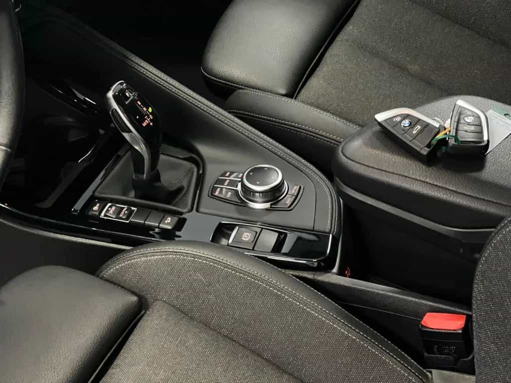 BMW X1 xDrive Sport Line AUT/HUD/AHK/Kamera/KeyLess 11/2022-photo-18