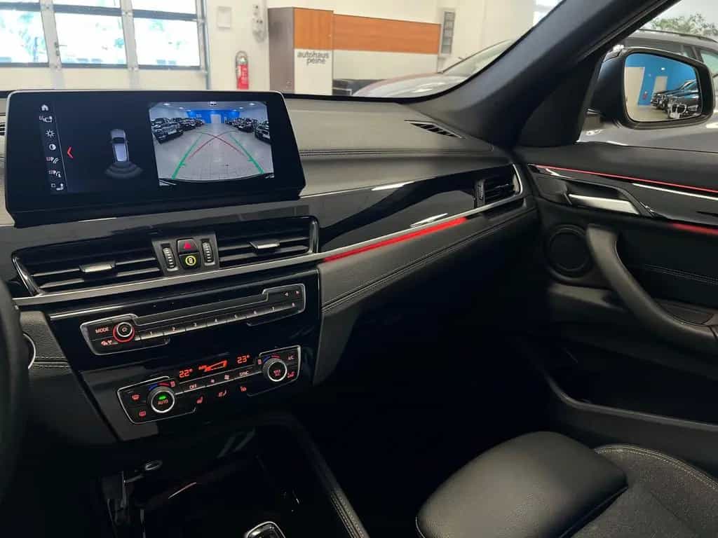 BMW X1 xDrive Sport Line AUT/HUD/AHK/Kamera/KeyLess 11/2022-photo-19